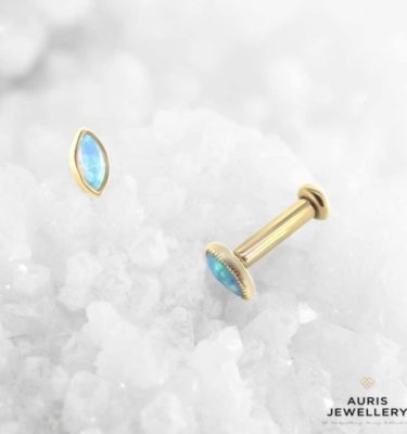 Labret con top de lágrima de oro 14k con opalo de Auris Jewellery yannipiercing envio gratis tienda online