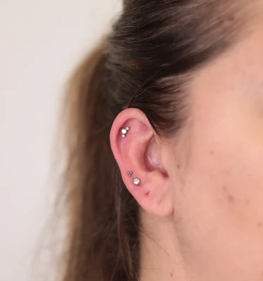 Diseño Mickey Circonita Roof Bolitas