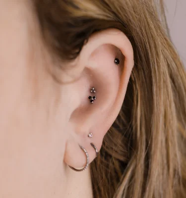 Diseño Roof Onyx Bolitas Clicker Circonitas